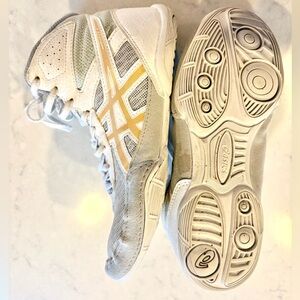 ASIC Boys Matflex Size 4.5 Wrestling Shoes